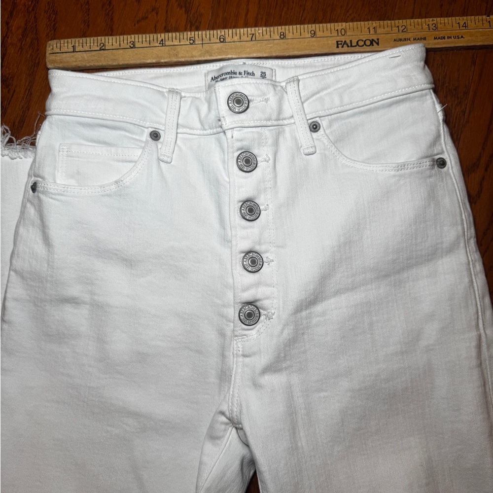 Abercrombie & Fitch | Women’s High Rise White Button-Fly Jeans Size 25/0 - Picture 7 of 11